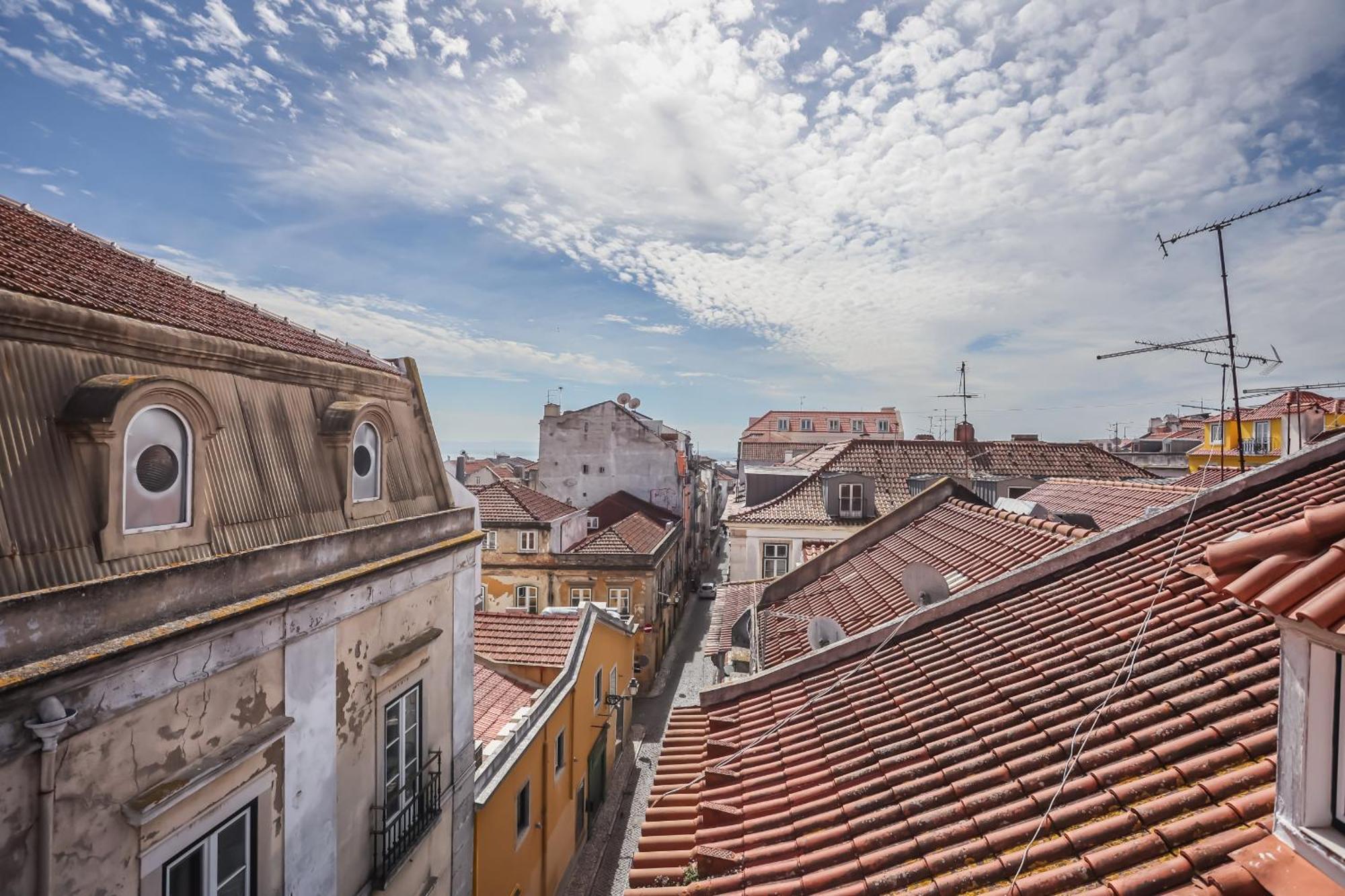 Cozy 3 Bedroom Apt In Lively Bairro Alto 리스본 외부 사진